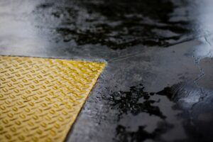 A non-slip mat, one of the ways to prevent slip and fall accidents at work